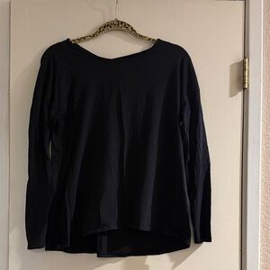 Lulu Women’s Long Sleeve Crew Neck Top -